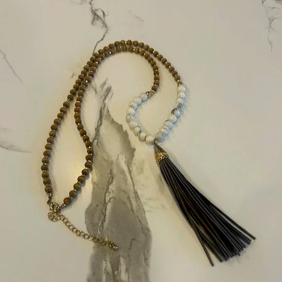 BCBG Long Tassel White,Grey Howlite & Wood, Necklace,Gold,Grey Suede Tassel,Boho - Picture 7 of 8